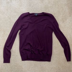 Club Monaco Medium burgundy v-neck sweater
